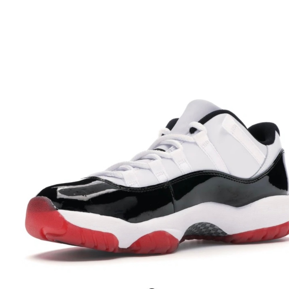Jordan 11 Retro Low Concord Bred